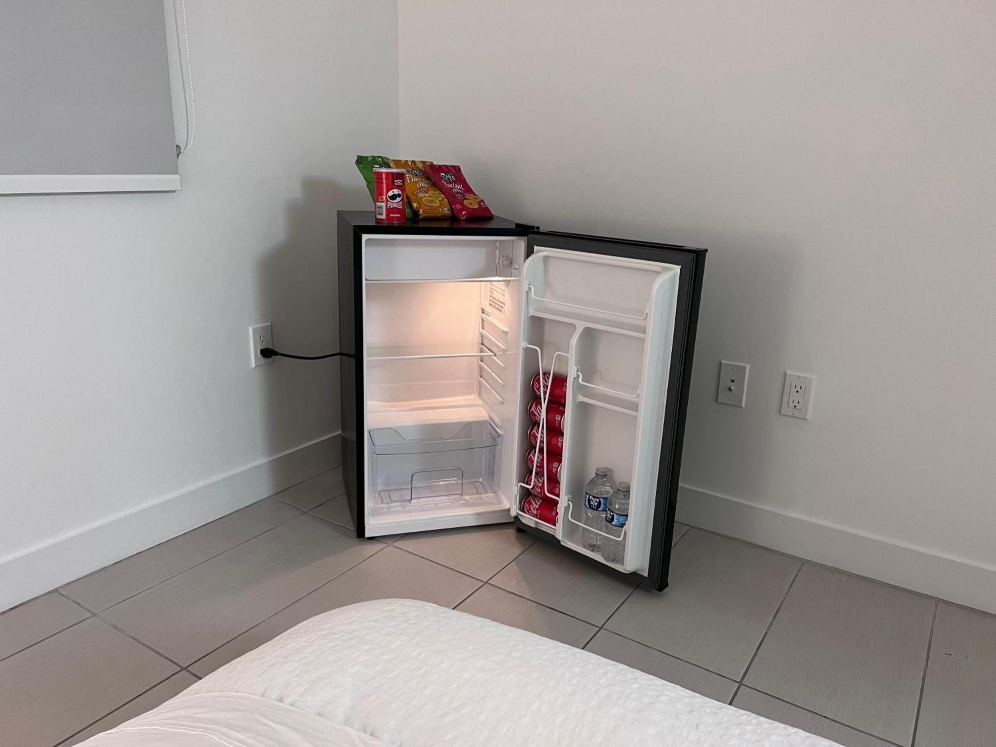 Master Bed Room In Calle Ocho Miami Ngoại thất bức ảnh
